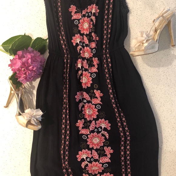 🍍GORGEOUS maxi with sheer bottom and slit sides - Picture 3 of 8